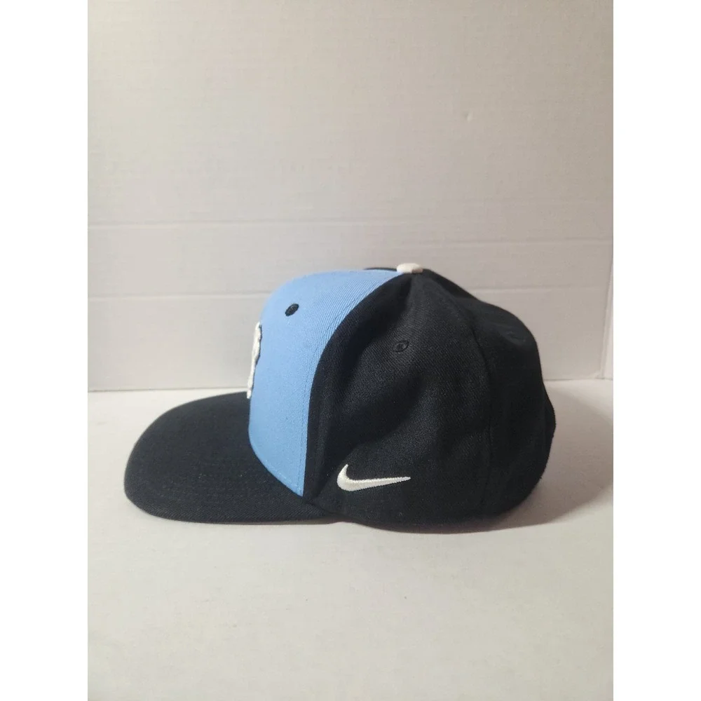 North‎ Carolina Tar Heels Hat SMITH  Men One Size Swoosh Nike Retro Cap Go Heels